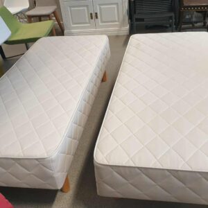 "ISKU" kušetid 80 x 200, 2 tk.